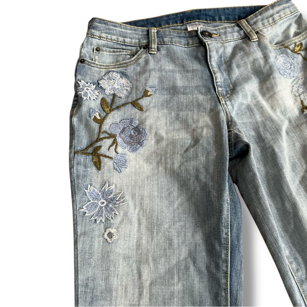 Time and Tru Light Blue Embroidered Boyfriend Jeans - Picture 4 of 8